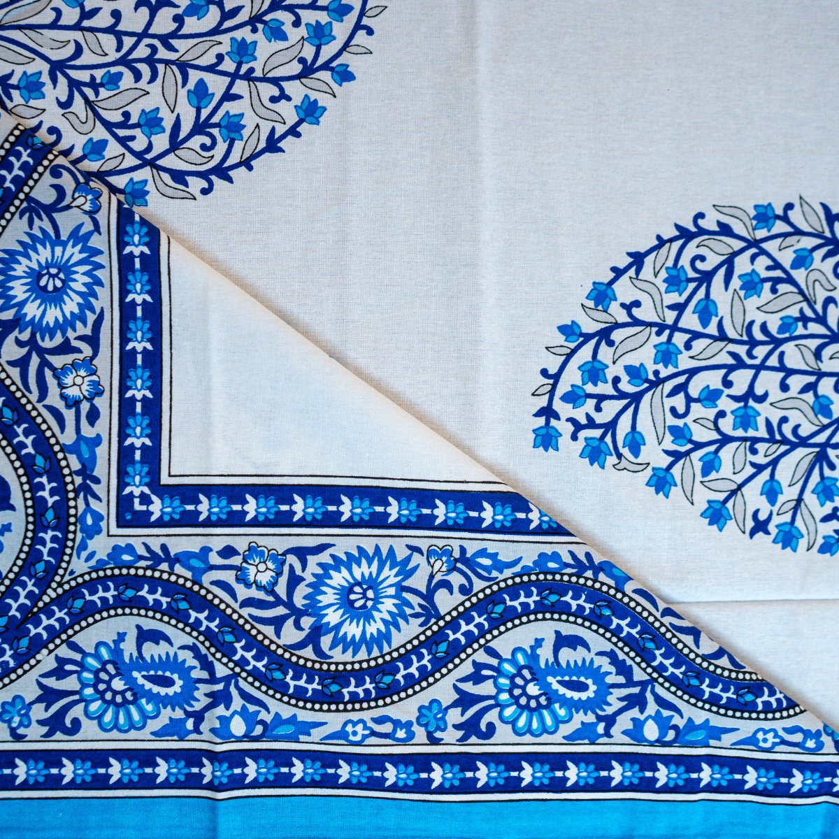 Sapphire 6 Seater Dining Table Cover, Block Print, 100% Cotton, 60" x 90" - Coral Slub - 