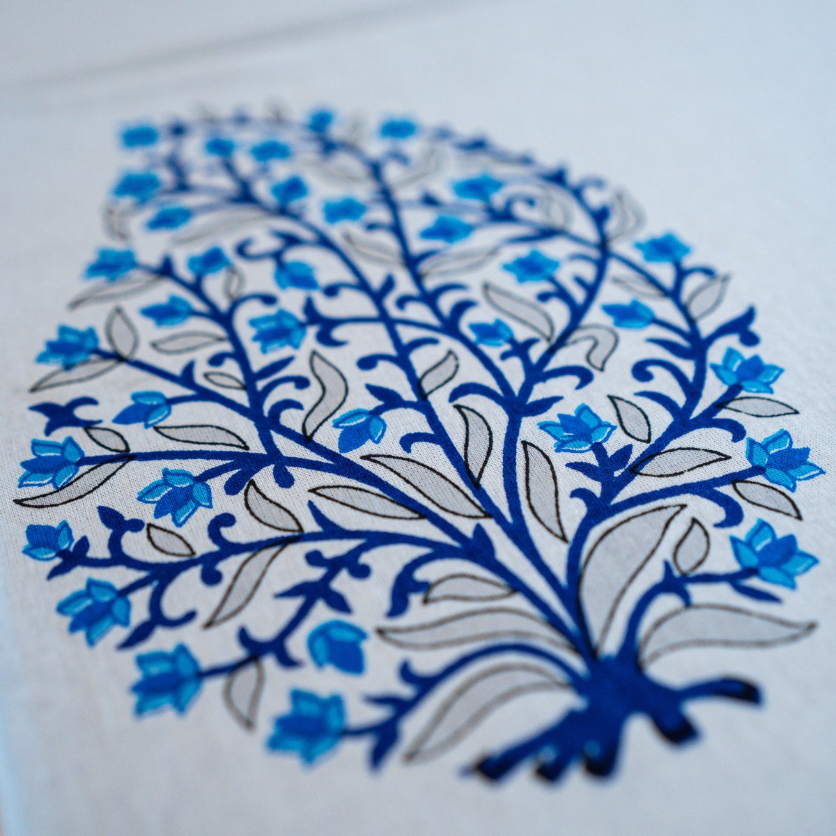 Sapphire 6 Seater Dining Table Cover, Block Print, 100% Cotton, 60" x 90" - Coral Slub - 