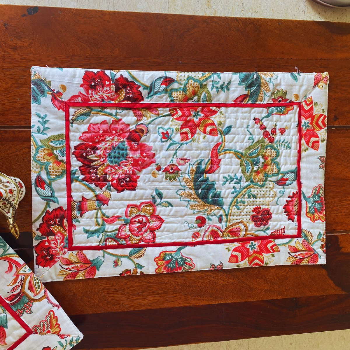 Wheat Meadow Garden Print Cotton Placemats, 13" x 19", Set of 6 - Coral Slub - 