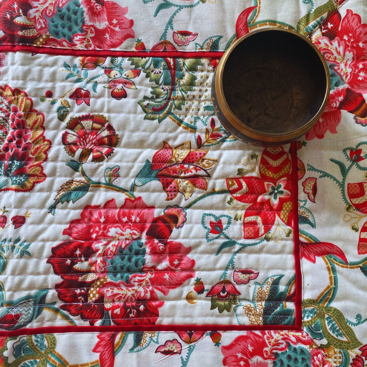 Wheat Meadow Garden Print Table Runner, 100% cotton, 15" x 72" - Coral Slub - 