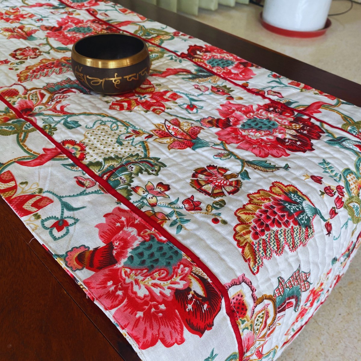 Wheat Meadow Garden Print Table Runner, 100% cotton, 15" x 72" - Coral Slub - 