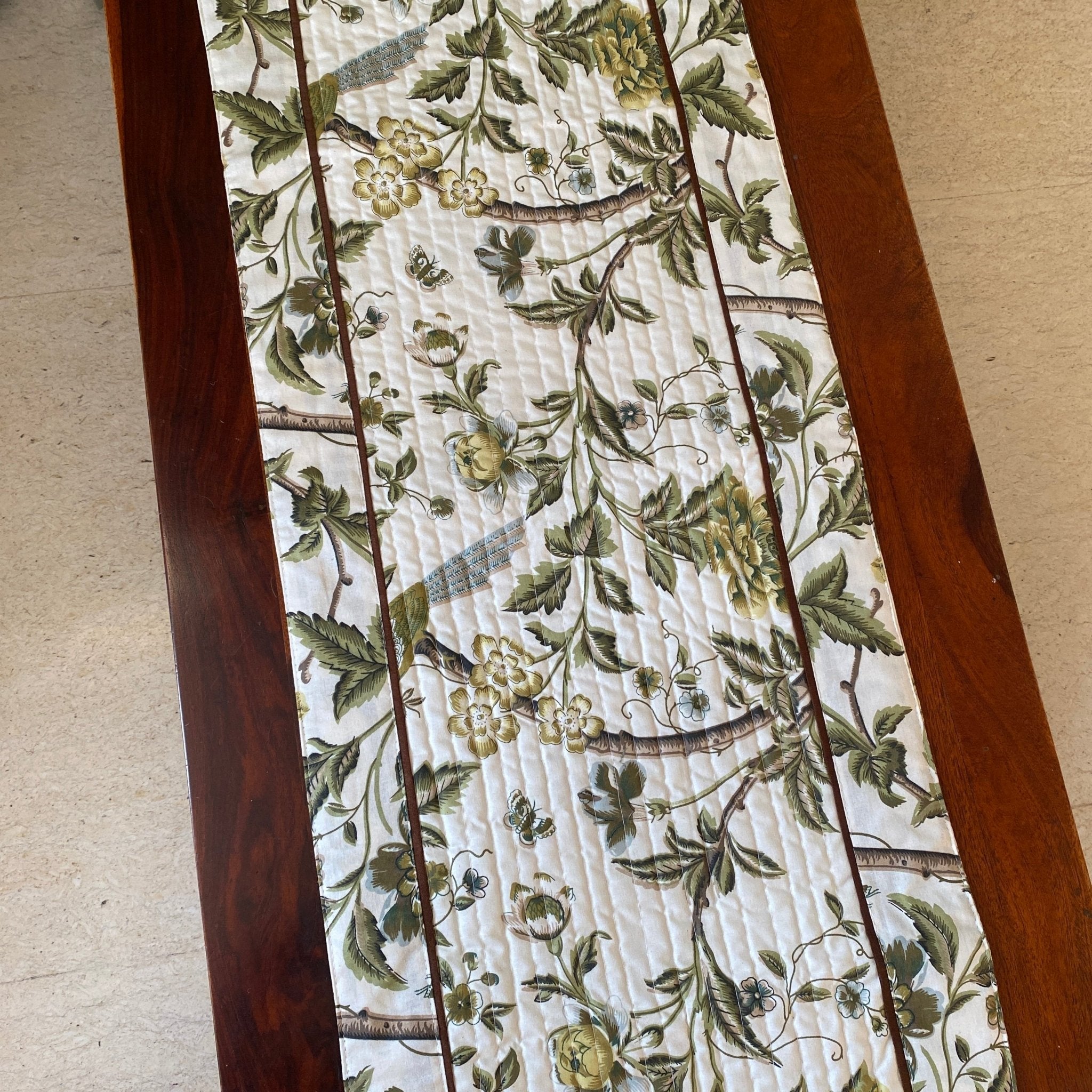 Willow Cascade Garden Print Table Runner, 100% cotton, 15" x 72" - Coral Slub - 