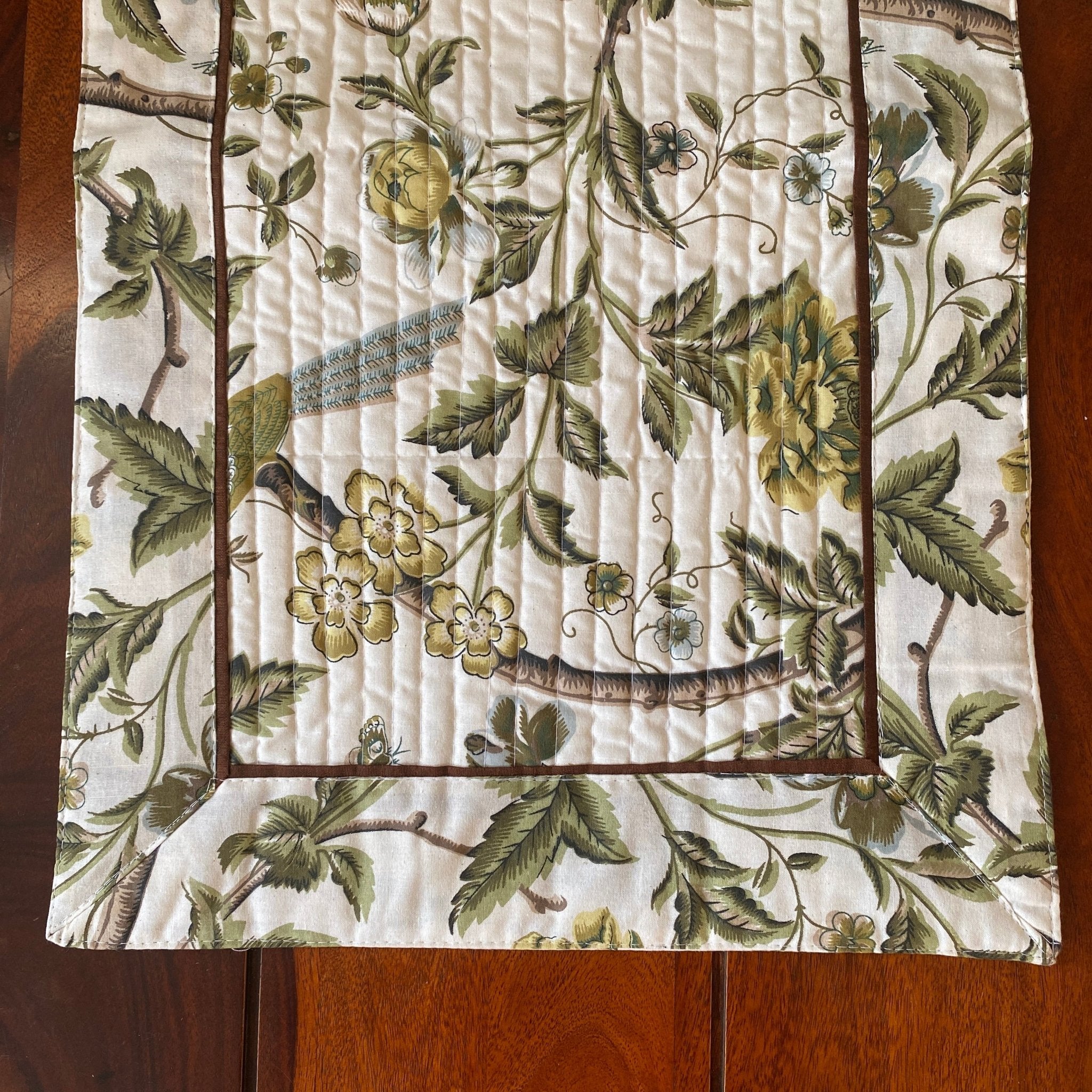 Willow Cascade Garden Print Table Runner, 100% cotton, 15" x 72" - Coral Slub - 